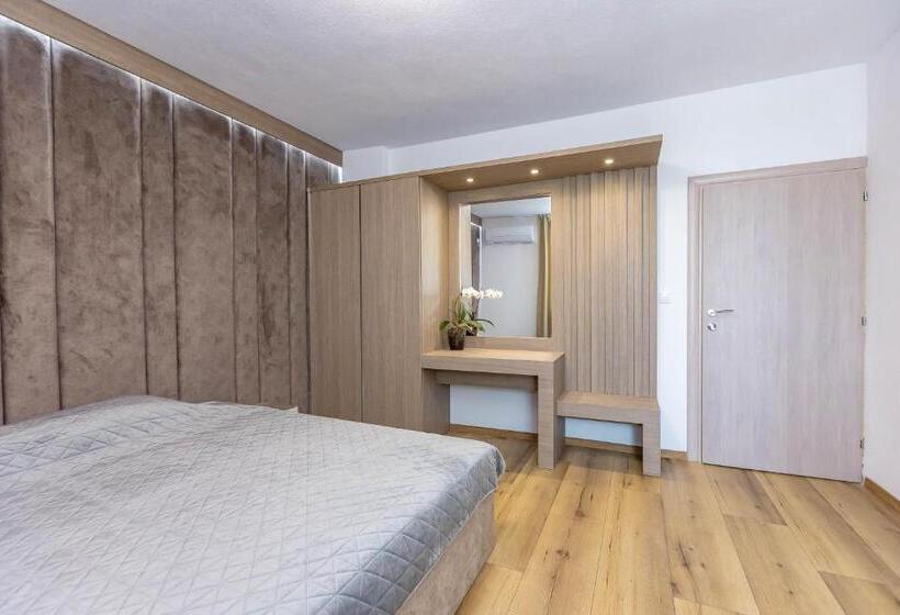 פנסיון Family Hotel Ambrozia