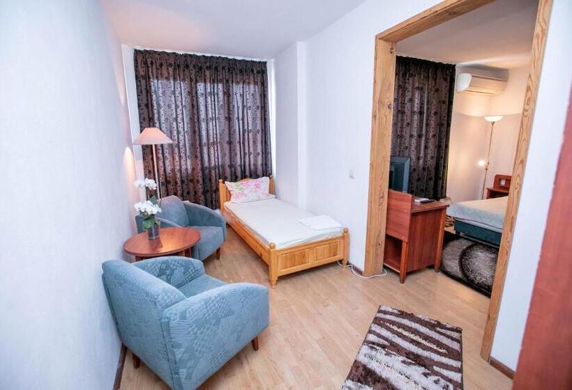 פנסיון Family Hotel Ambrozia