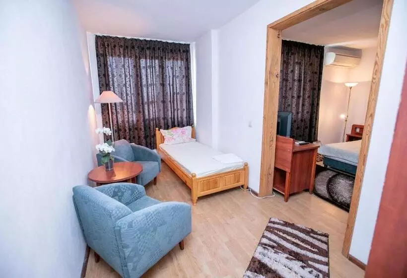 ペンション Family Hotel Ambrozia