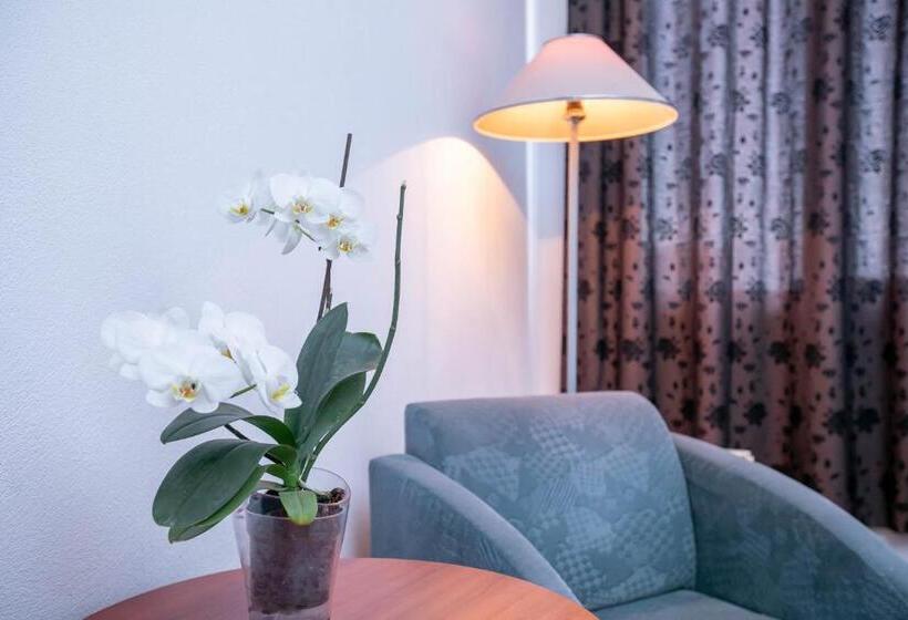 פנסיון Family Hotel Ambrozia