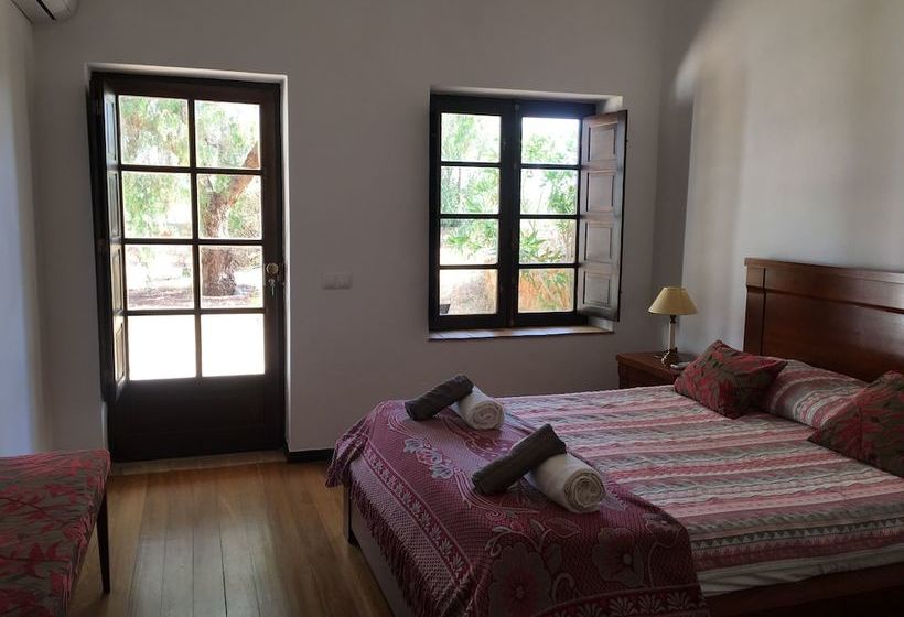 Quiet Cottage With Pool