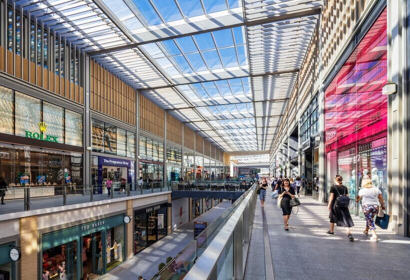 The New52 Oxford By 360stays Bespoke 2 Bed Luxury Apartment In The Heart Of Oxford City Centre Wit