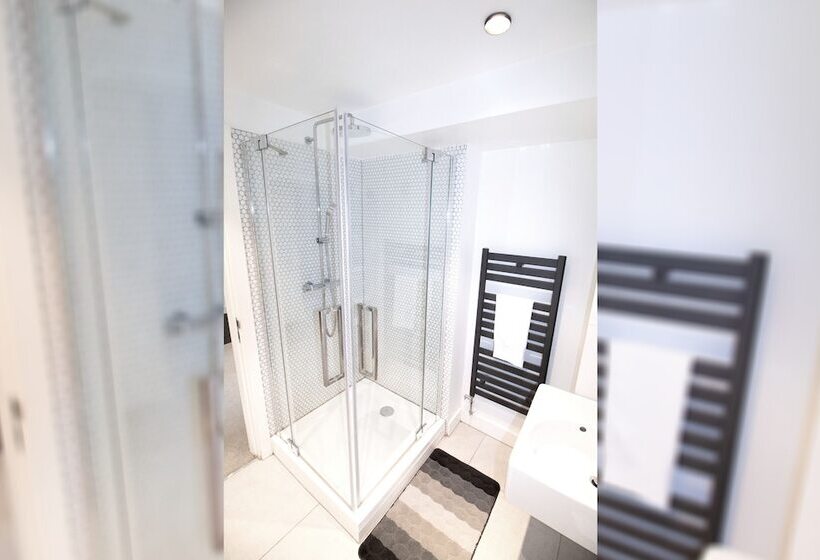 The New52 Oxford By 360stays Bespoke 2 Bed Luxury Apartment In The Heart Of Oxford City Centre Wit