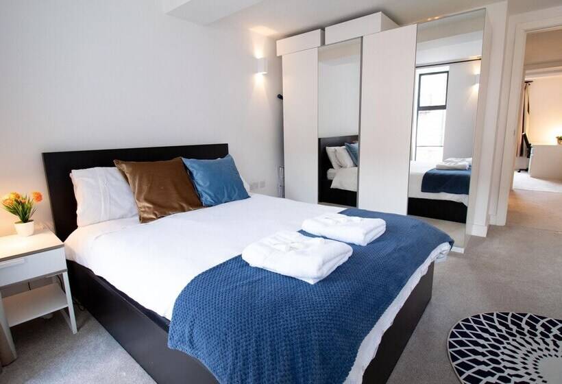 The New52 Oxford By 360stays Bespoke 2 Bed Luxury Apartment In The Heart Of Oxford City Centre Wit