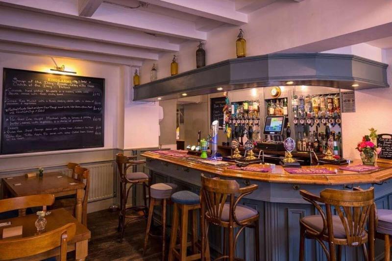 客栈  The Kings Arms