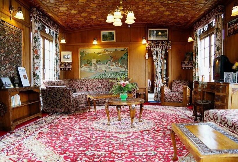 בית מלון כפרי Akbar Group Of Heritage Houseboats