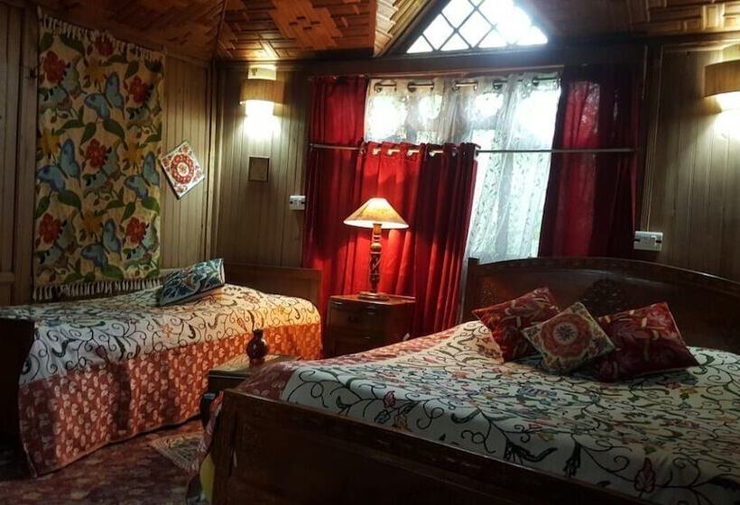 בית מלון כפרי Akbar Group Of Heritage Houseboats