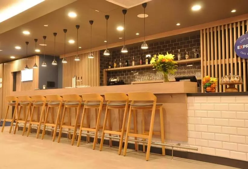 Hotelli Holiday Inn Express   Sindelfingen, An Ihg