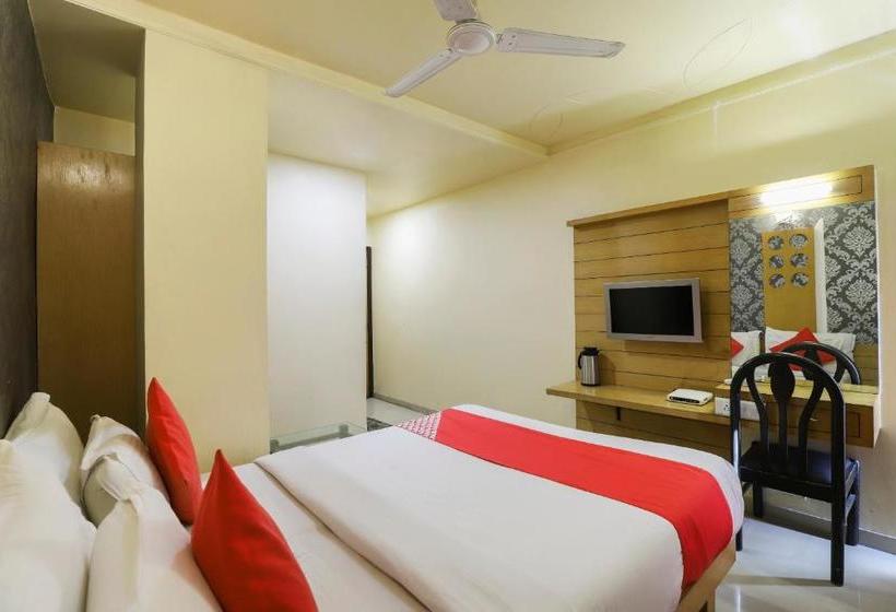 هتل Kalash Residency