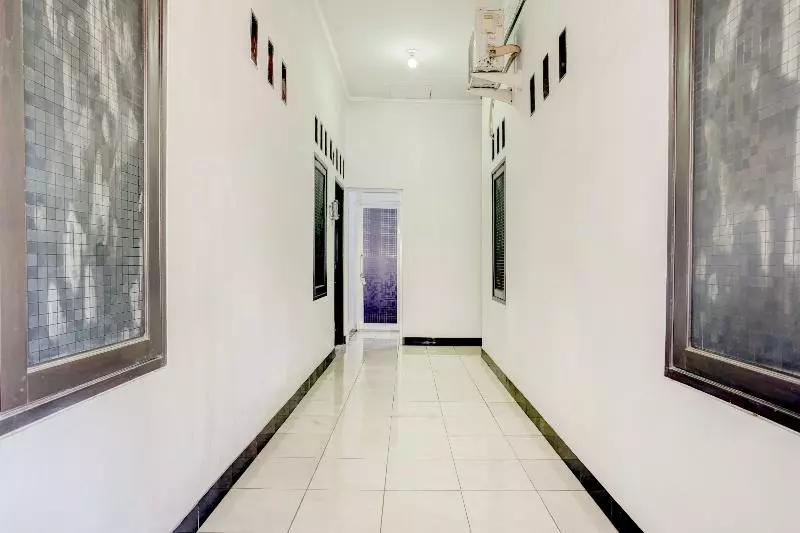 Hotelli Oyo 3229 Ijen Residence