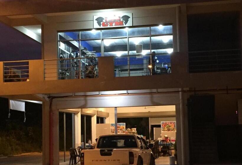 فندق The Second Room