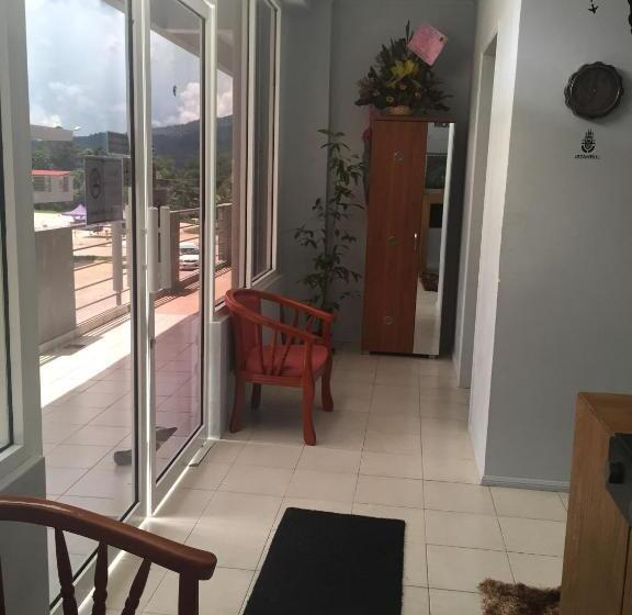 فندق The Second Room