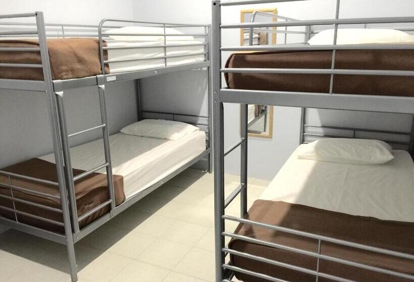 فندق The Second Room