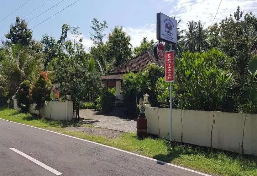 Hotelli Ndalem Dasuriah Redpartner