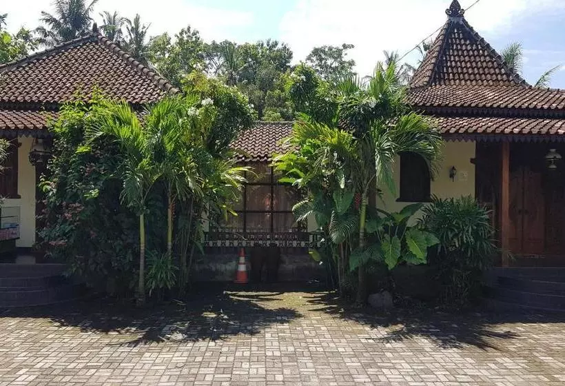 Hotelli Ndalem Dasuriah Redpartner