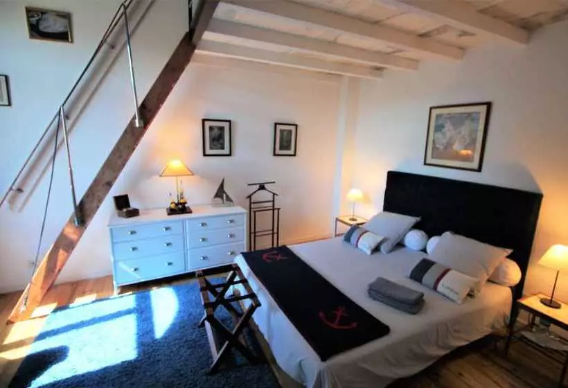 Mas Du Domaine De Montcalm B&b & Gites