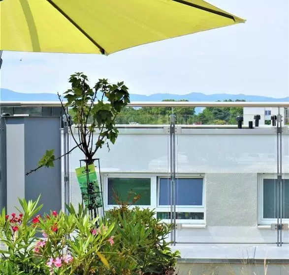 Panorama Penthouse Apartment Mit Klima Und Whirlpool Für Bis Zu 6 Personen