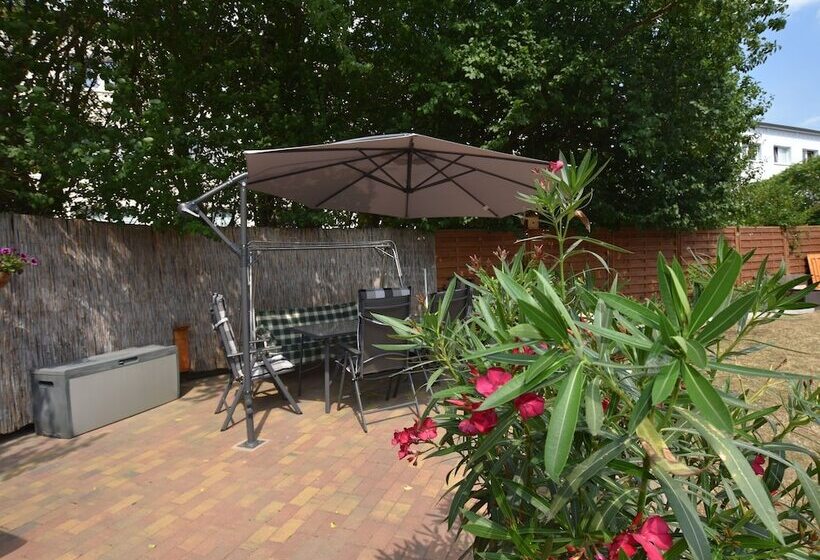 Ansprechende Ferienwohnung Am Hellbach In Neubukow