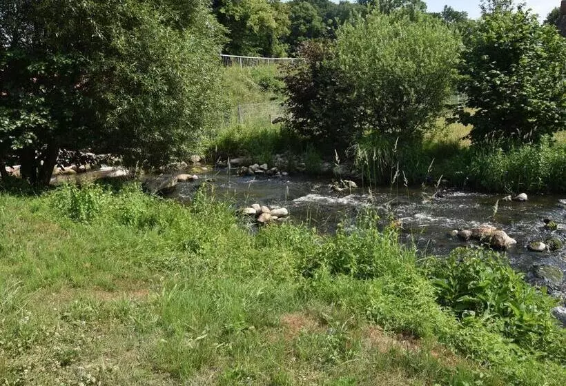Ansprechende Ferienwohnung Am Hellbach In Neubukow