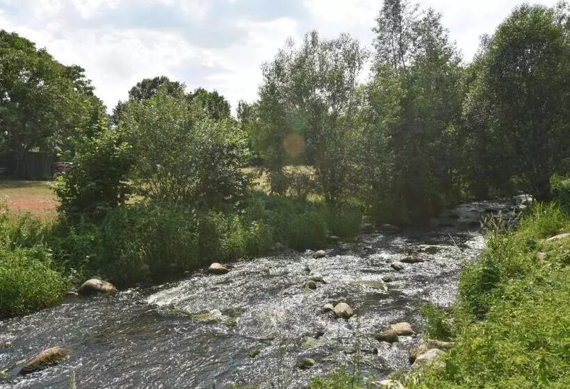 Ansprechende Ferienwohnung Am Hellbach In Neubukow