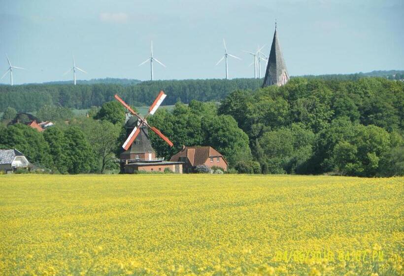 Ansprechende Ferienwohnung Am Hellbach In Neubukow