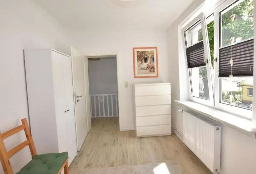 Ansprechende Ferienwohnung Am Hellbach In Neubukow