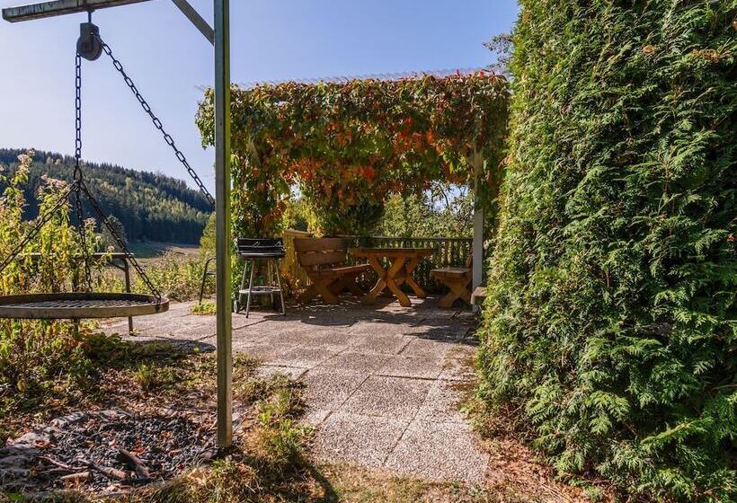 Cosy Apartment In Menkhausen Near The Ski Area