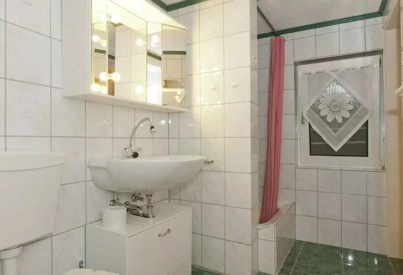 Cosy Apartment In Menkhausen Near The Ski Area
