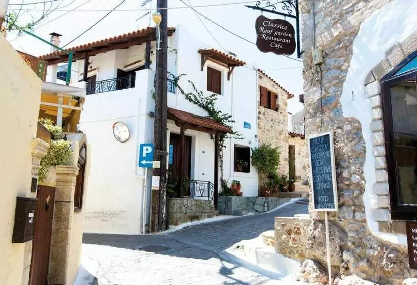 More Crete Village House In Koutouloufari   6 Guests   Pool