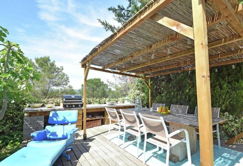 Quiet Villa Near The Beach At Fr Jus