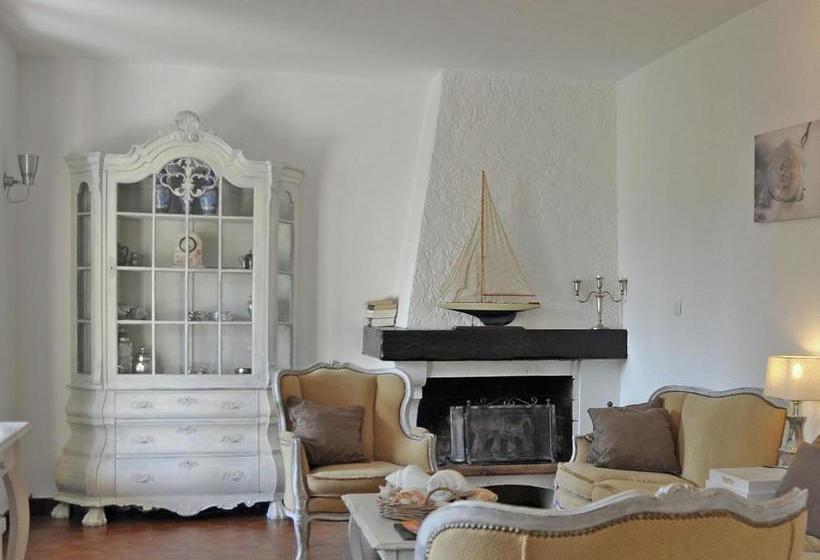 Quiet Villa Near The Beach At Fr Jus