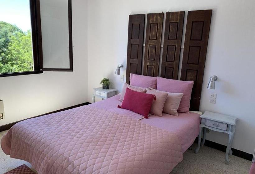 Quiet Villa Near The Beach At Fr Jus