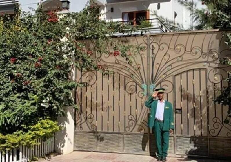 پانسیون Inn Of The Four Sisters