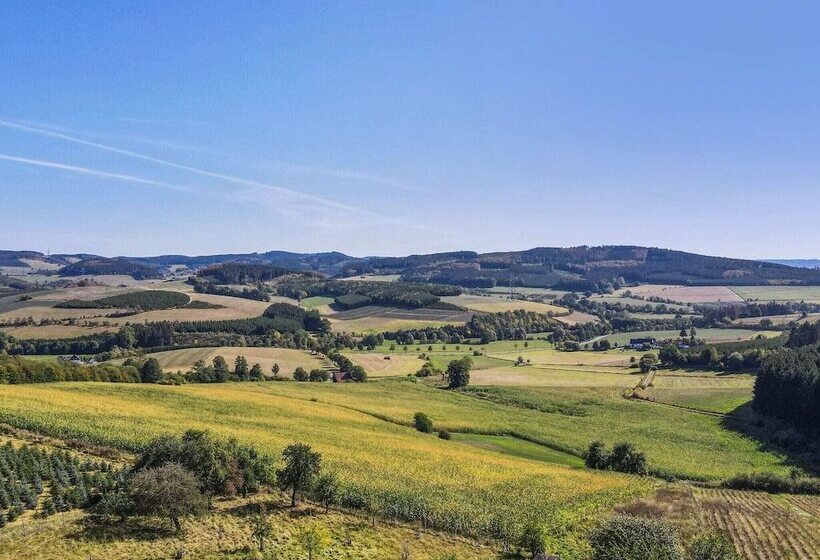Cosy Apartment In Menkhausen Near The Ski Area