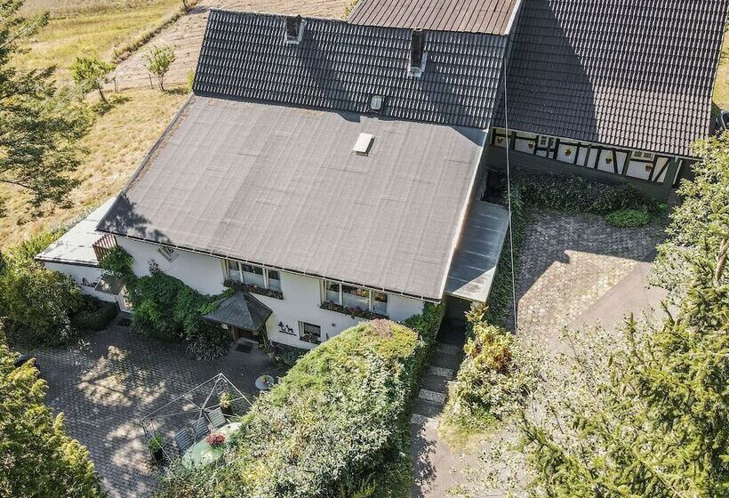 Cosy Apartment In Menkhausen Near The Ski Area