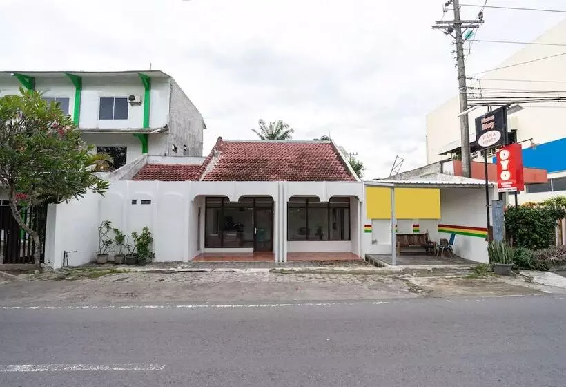 ユースホステル Wanawiyata Homestay By Oyo Rooms