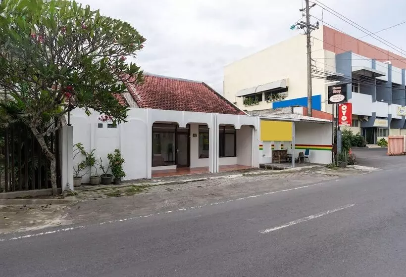 ユースホステル Wanawiyata Homestay By Oyo Rooms