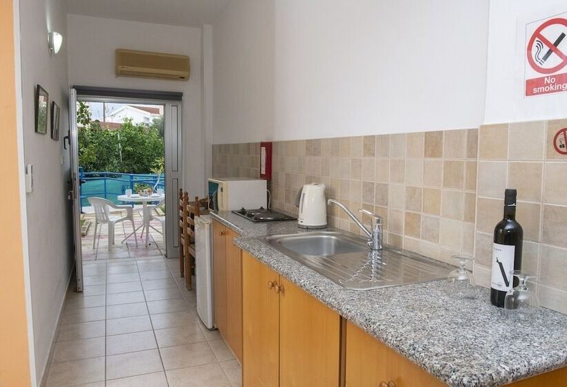 C & A Hotel Apartments