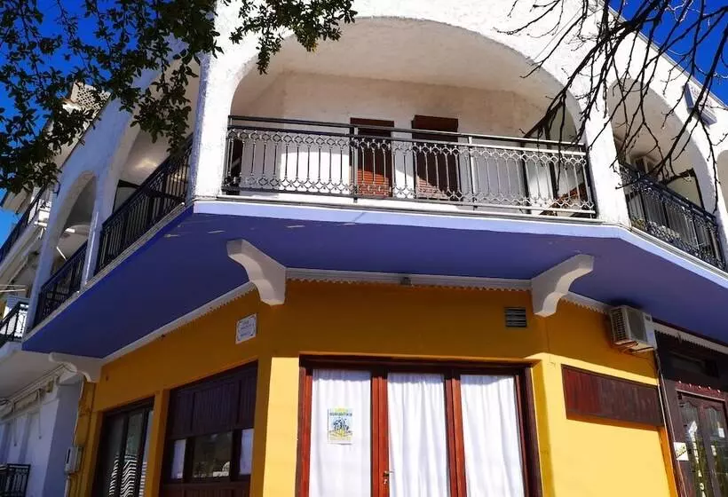 Captain S Beach Apartments