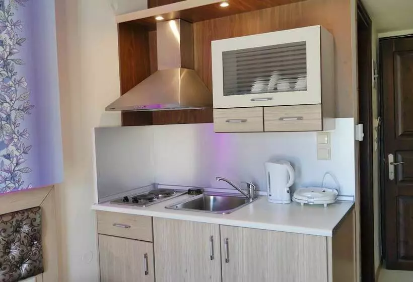 Captain S Beach Apartments