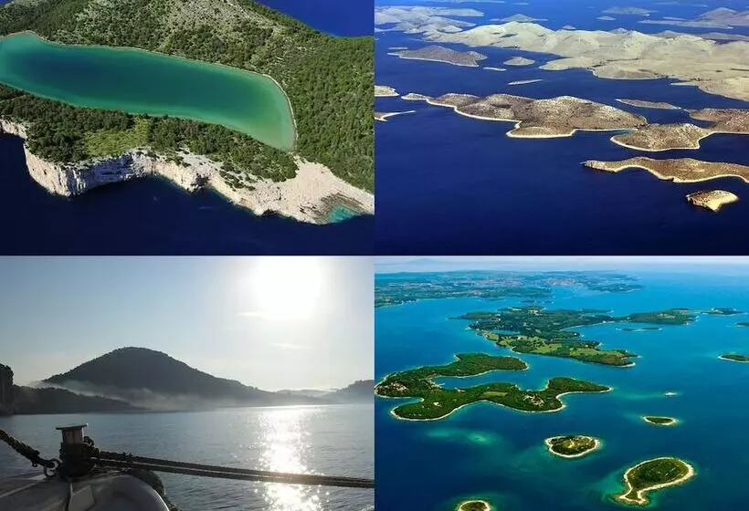 Elegant Holiday Home In Privlakaw With Garden