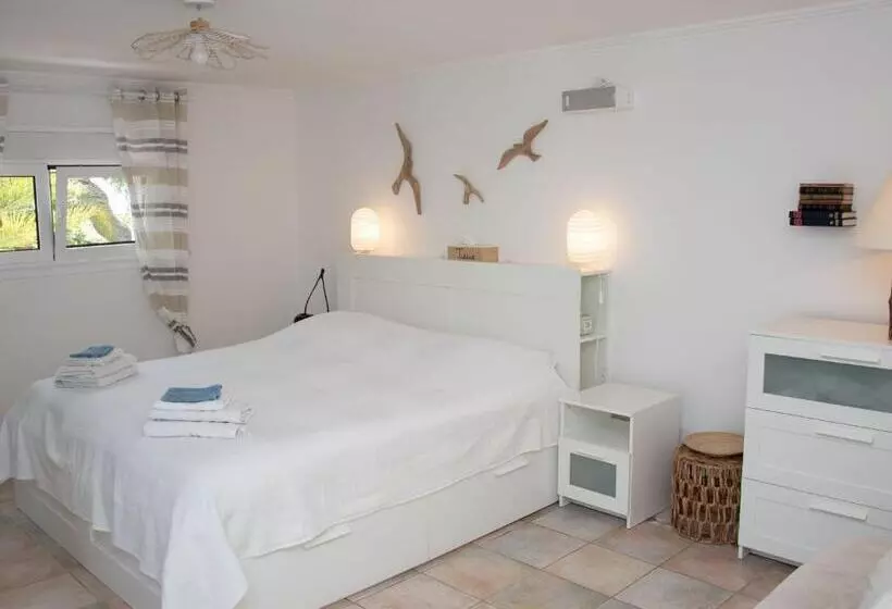 Gorgeous Villa Les Issambres With Swimming Pool