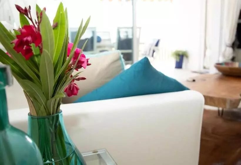 Gorgeous Villa Les Issambres With Swimming Pool