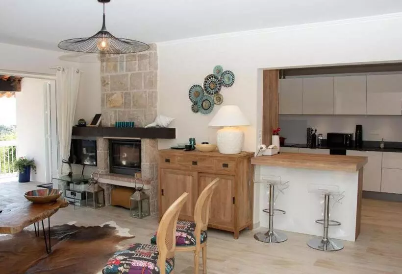 Gorgeous Villa Les Issambres With Swimming Pool