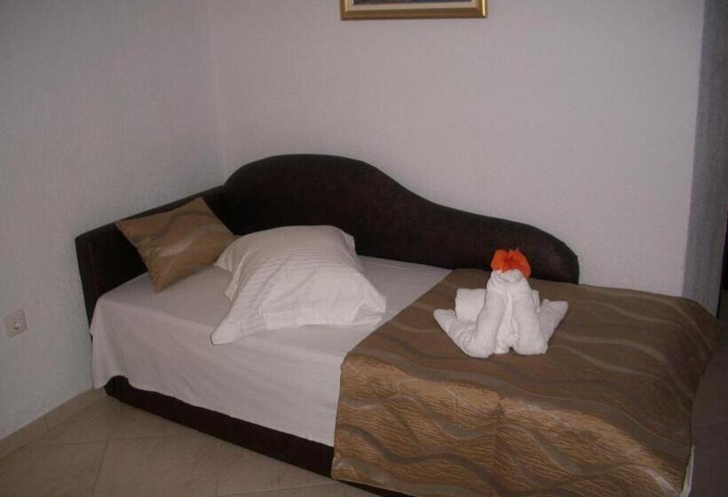 בית מלון כפרי Filoxenia