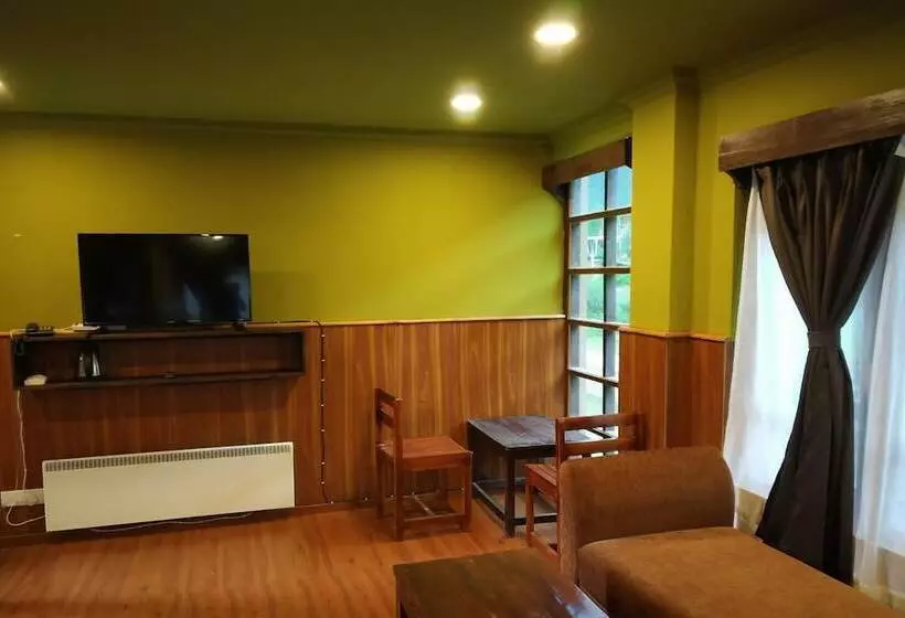 هتل Resort At Paro Drukgyel