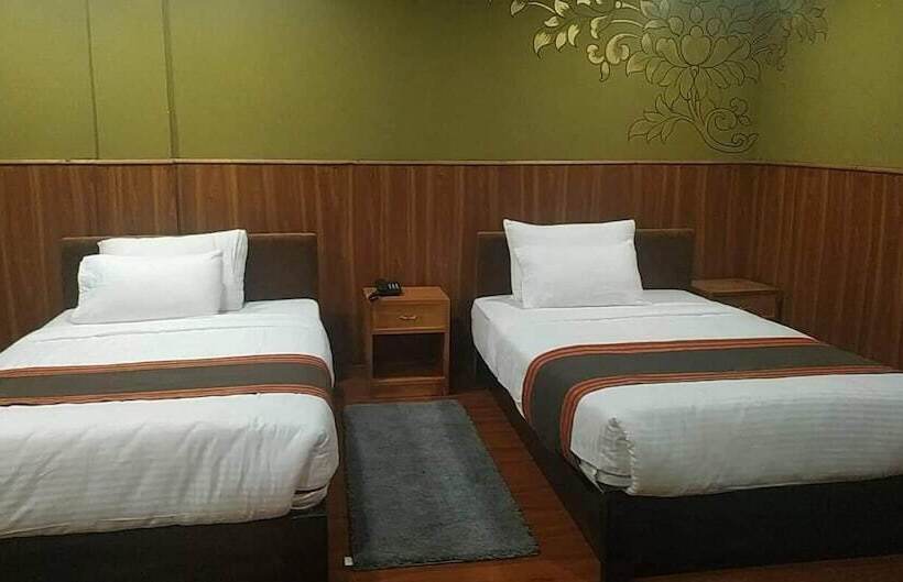 هتل Resort At Paro Drukgyel