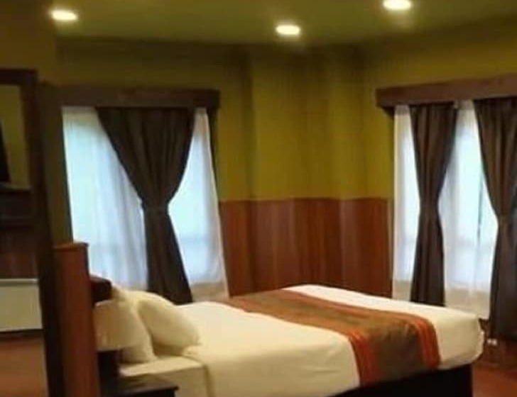 هتل Resort At Paro Drukgyel