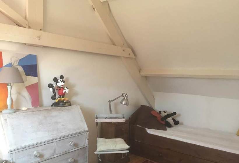 بنسيون Chez Maupassant