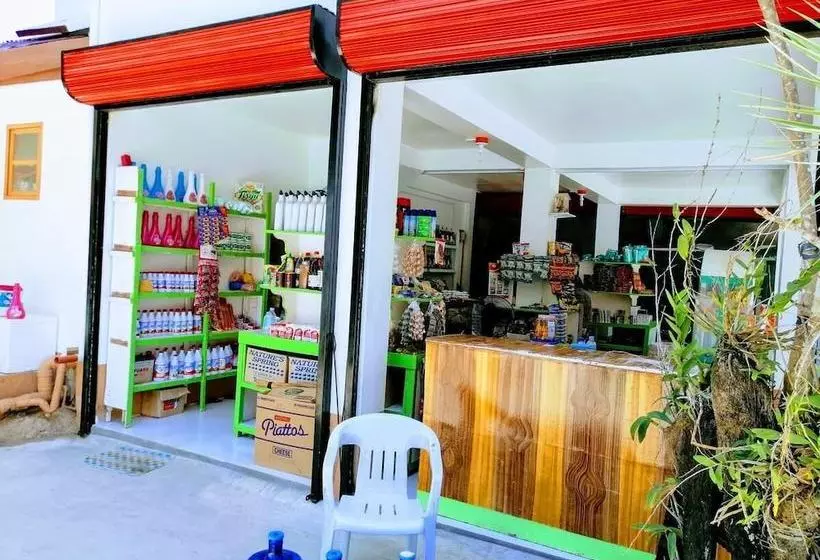 پانسیون Villa Felicisima Resort Siargao
